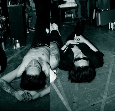 現在のFRICTIONはRECKと中村達也による2人編成。