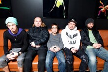 ナタリーPower Pushのコーナーでは、現在BACK DROP BOMBのスペシャルインタビューを公開中。盟友・磯部正文（MARS EURYTHMICS）を迎え、バンドの15年史を語っている。