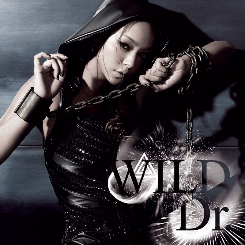 写真は3月18日にリリースされたニューシングル「WILD / Dr.」CD+DVD盤ジャケット。