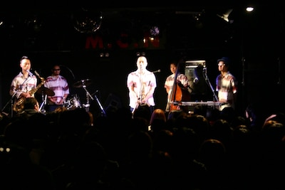 メンバーは集まったファンに「皆さんからの温かい声援に、メンバー全員本当に感謝しています」とお礼を述べた。