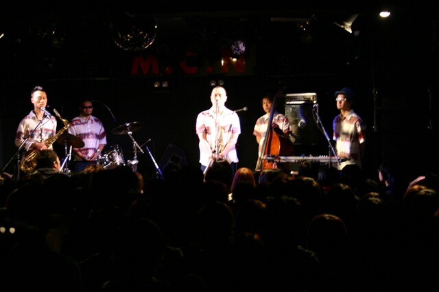 メンバーは集まったファンに「皆さんからの温かい声援に、メンバー全員本当に感謝しています」とお礼を述べた。