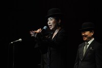 当時と変わらぬ歌声で老若男女を魅了したピンキー（photo：堀清英）。