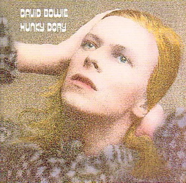 デヴィッド・ボウイの「LIFE ON MARS?」は、1971年に発表されたアルバム「Hunky Dory」（写真）に収録。