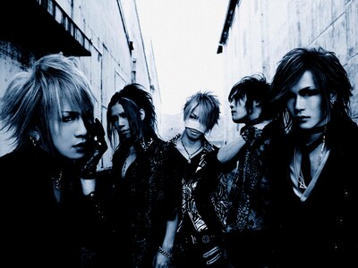 3月25日にニューシングル「DISTRESS AND COMA」をリリースするthe GazettE。発売当日にはシングル購入者限定ライブをSHIBUYA-AXで開催する。参加方法についてはレーベルオフィシャルサイトを確認しよう。