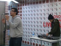 終演後には、CD即売会場に長蛇の列が発生。らっぷびとはCD購入者と丁寧に握手したり写真撮影に応じるなど、ファンとの繋がりを大切にしていた。