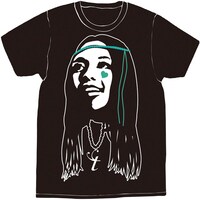 1stミニアルバム「∞infinity∞」Tシャツはブラック（写真）とブルーの2色。