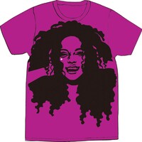 写真は3rdミニアルバム「Sweet Soul Love」をモチーフにしたTシャツ。パープル（写真）とグレイの2種類が用意されている。