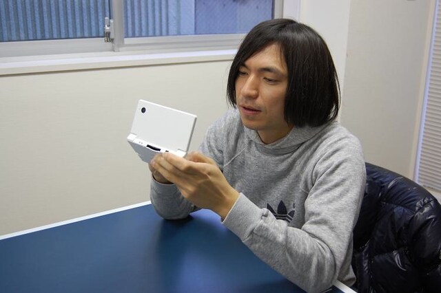 ふかわはCOSMETICSの今後について、「小さなことを大事にしながら、ファンの皆さんに彼女たちの愛を届けていきたい。そして、4月には…」と前向きかつ意味深なコメントを寄せている。