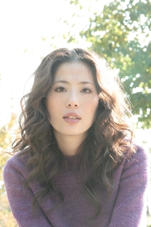 7月16日でデビュー10周年を迎える矢野真紀、改め矢野まき。彼女の新たなスタートに期待しておこう。