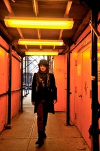 「ジョン・レノン スーパー・ライヴ」に数多く出演してきた吉井和哉。今回はどの曲を歌うのか楽しみにしておこう。