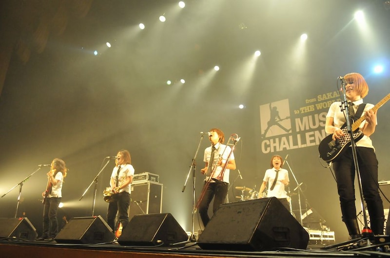 ライブで披露された「What a Wonderful World」の着うたは各サイトにて好評配信中。