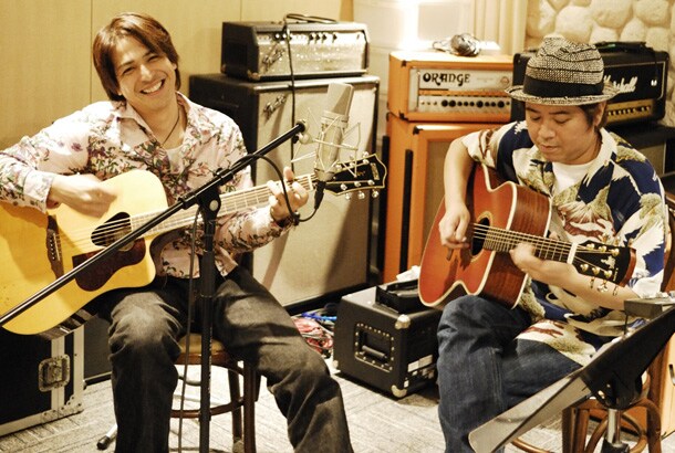 下地勇（写真左）と島袋優（右）、2人あわせてシモブクレコードだ。