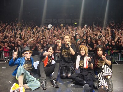 写真は3月19日のスウェーデン・ストックホルム公演の模様。