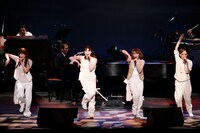 写真は「卒業のうた’09～song for tomorrow～」の様子