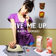 シングル「GIVE ME UP」ジャケット写真