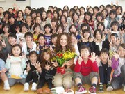 イベントで歌われた「アオギリの木の下で」は、ミニアルバム「手をつなごう」に収録されているナンバー。なお、Metisはインディーズ時代のアルバム2枚を1枚にまとめた「ANSWER+MUSIC」を4月8日にリリースする。