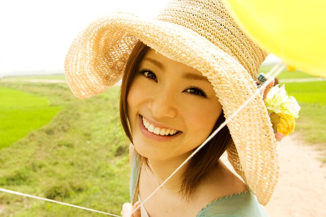 上戸彩と木村カエラは、上戸の主演ドラマ「アテンションプリーズ」にカエラがゲスト出演して以来親交を深めているという。電話では「今度また一緒にPerfumeのライブにでも」と約束を交わしていた。