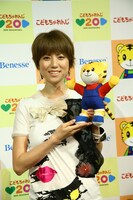 「だいじはっけんコンサート」終了後の会見では、出産して初めて赤ちゃんを見たときの感想を聞かれ、「ぎゅっとしていた」と独特の言い回しでよろこびを表現した。