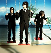 the pillows（写真）が登場する6月3日の放送は、音先案内人を寺岡呼人が担当する。