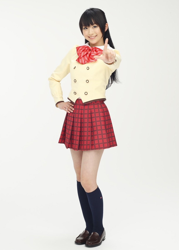 北神未海のコスプレでめちゃモテポーズを決めるおがまな。