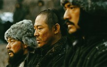 上がTHE ALFEEのメンバー3人。左から桜井賢、坂崎幸之助、高見沢俊彦。下が「ウォーロード/男たちの誓い」の主演俳優のアンディ・ラウ、ジェット・リー、金城武。