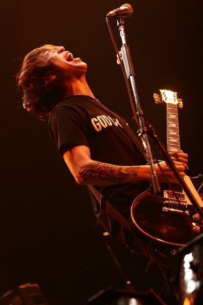 5月27日には初音源となるアルバムをリリースする予定のthe HIATUS。細美武士のブログによれば、現在制作作業真っ最中とのこと（写真は「PUNKSRPING 09」の様子）。