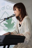 ライブ終了後に行われたCD即売会では、500枚が数分で完売。