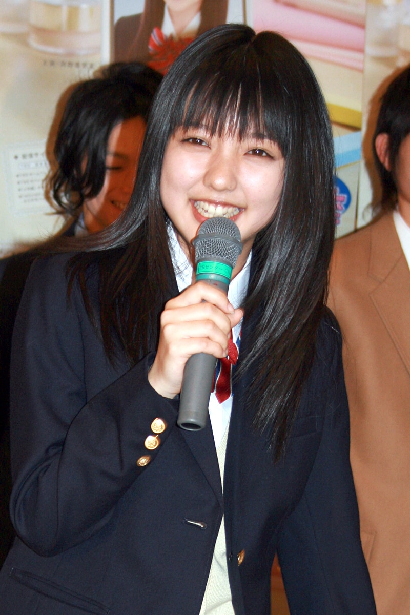 なお、「恋する星座」はBS-TBSで4話ずつまとめて、5月7日、6月4日、7月2日にオンエア。地上波TBSでは、木曜深夜の番組「女神サーチ」にて告知VTRが毎週放送される。