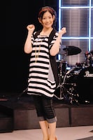 関根麻里は現在約10本のレギュラー番組を抱えているという売れっ子。番組ナビゲーターとして今年で3年目を迎えたこともあり、堂々としたナチュラルトークを展開した。彼女のトークスキルについてはあ～ちゃんが「知識が豊富で引き立てるのが上手。面白くなる環境を作るのがうまいので、Perfumeもナビゲーターなのについ聞き入っちゃうんですよ」とその才能を絶賛した。