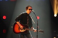 3月末にNHK BSで放送されたスタジオライブでは、ニューアルバムからの新曲も先行披露。最後の全国ツアーに向けて、期待を煽る形となった。