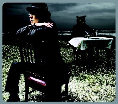 貴重なテレビ出演でダウンタウンとどんな絡みを見せるのか、楽しみにしておこう（写真は「COYOTE」ジャケット）。