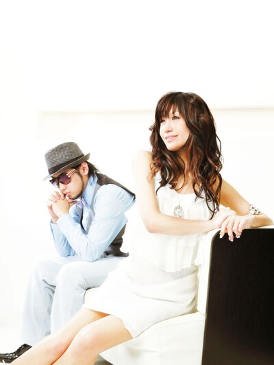 MAY'Sは現在レコチョク・フルにて、インディーズ時の名曲「JULY」の配信を7月の1カ月間限定で実施中。この曲のオリジナルバージョンはこれが初音源化となる。