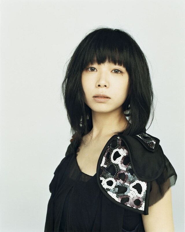 「Slow Music Slow LIVE」への出演は初めてとなるSalyu。緑あふれる美しい景色をバックに、伸びやかな歌声を聴かせてくれそうだ。