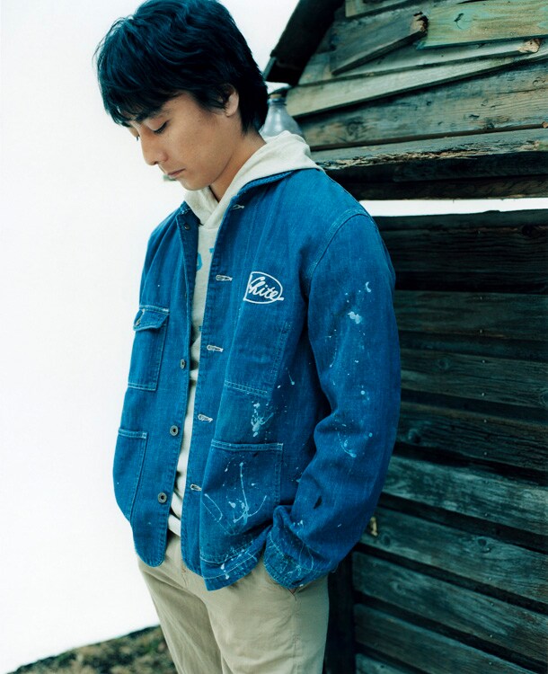 オフィスオーガスタ所属アーティストによるコンピレーションアルバムの制作は、これが初の試みとなる（写真は山崎まさよし）。