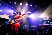 約3時間にわたって繰り広げられた熱狂のダンスパーティー。場内は酸欠寸前の盛り上がりとなった（撮影：河本悠貴）。