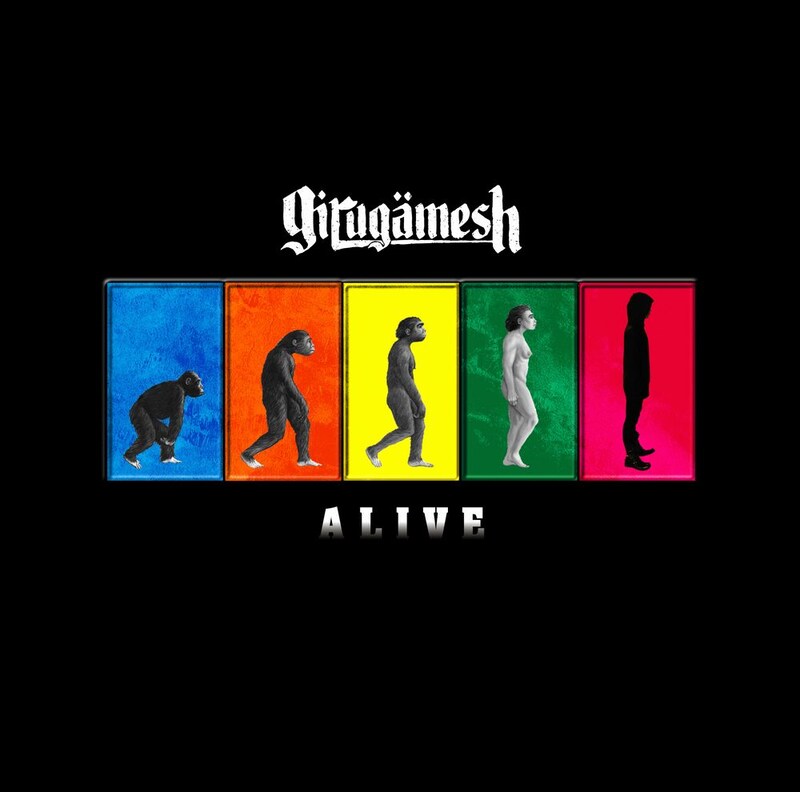 写真は上から「ALIVE」の初回盤、通常盤ジャケット。