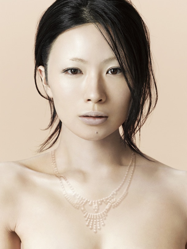 イマサとのコラボ曲「ありあまる富」は、TBS系金曜ドラマ「スマイル」の主題歌としてシングルリリースに先駆けオンエア中。