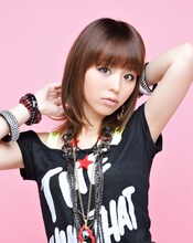 主人公・涼宮ハルヒの声を担当している平野綾。