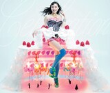 写真が「Wannabe with WEEKENDERS」の追加収録された「Celebration」通常盤。