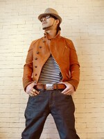 LOW IQ 01（写真）はユニットLOW IQ & THE BEAT BREAKERで参加。