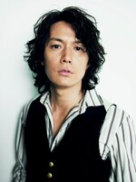 アルバム「残響」が本日6月30日に発売された福山雅治。明日7月1日には日本テレビ系「スッキリ!!」で、アルバムについてテリー伊藤と語った模様がオンエアされる。