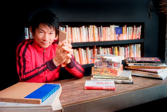 インタビューでは「僕が次にやりたいのは『さくら』で好きになってくれた高野健一ファンをいかに裏切るかってことですからね（笑）」という驚愕の発言も。