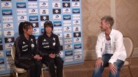 トップアスリート西堀健実、浅尾美和両選手から大会への意気込みを聞き出すHAMMER。