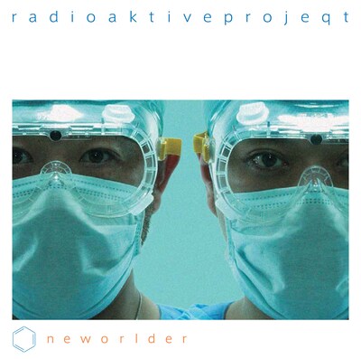 写真は「neworlder」のジャケット。Radio Aktive Projeqtの2人が病んだ日本のヒップホップシーンにメスを入れる。