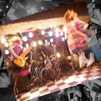 結成10年目にしてド・メジャーな展開が始まったつしまみれ。この夏は彼女たちが日本の音楽シーンを大きくかき回してくれそうだ。