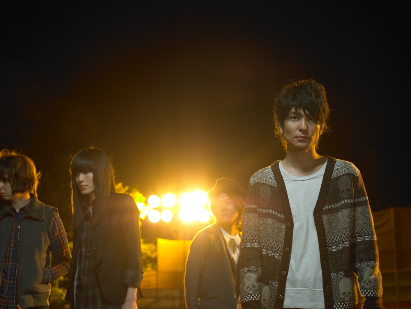 「ハロー ワーク」「キミ、死ニ給フコト勿レ」の2曲はdwango.jpでの独占着うた先行配信がスタート。ダウンロード数の多い方がシングルのタイトル曲となる。