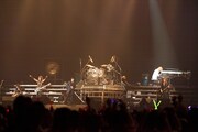 写真は5月2日公演より