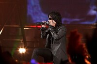写真は5月2日公演より