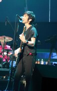 藤巻亮太（Vo,G）は「Starting Over」について「人も世の中も変わり続けていく中で、今の時代の様にちょっぴり元気のない時もありますが、ほんの少しでも、自分のやりたい事を考えたり実行したりしていくことで、人は明るい気持ちになれるのではないでしょうか。それは本当に大切な事だと思いますし、『Starting Over』という言葉にそんな想いをのせました」とコメントしている。