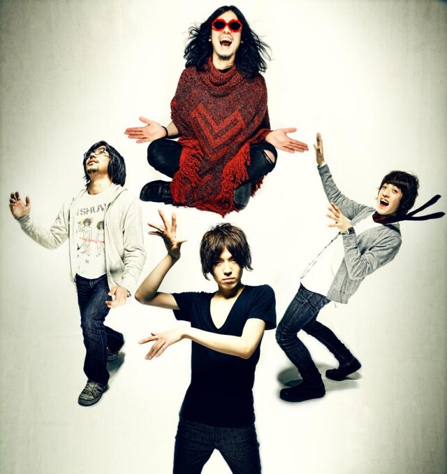 来週7月8日にはメジャーデビューアルバム「DANCE FLOOR MONSTERS」がいよいよリリース。